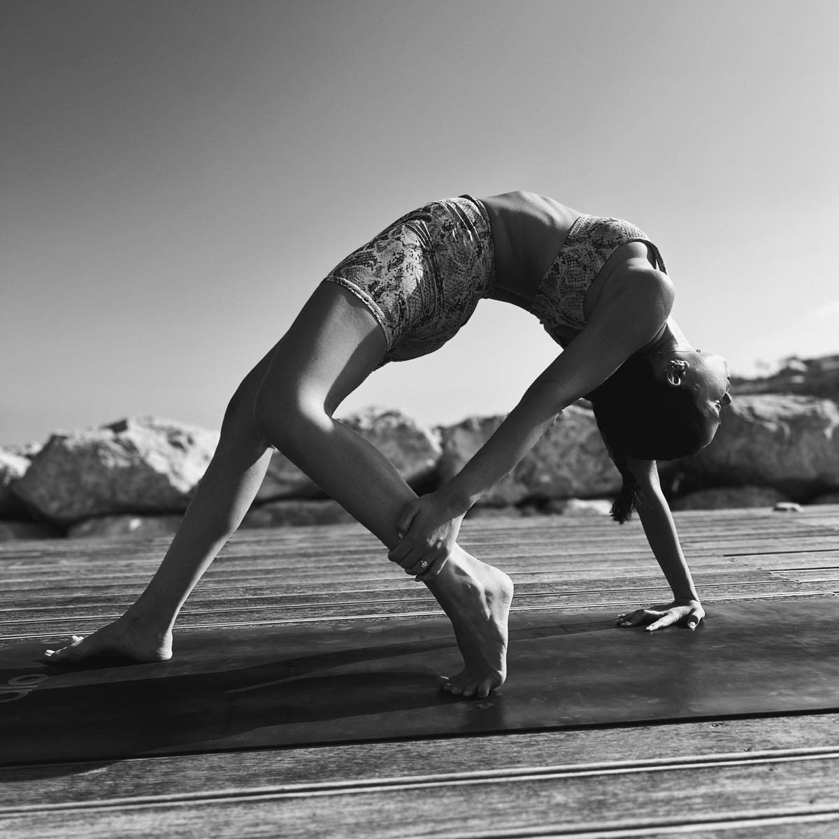 PILATES MAT & PILATES PWR By LIN SHABAT